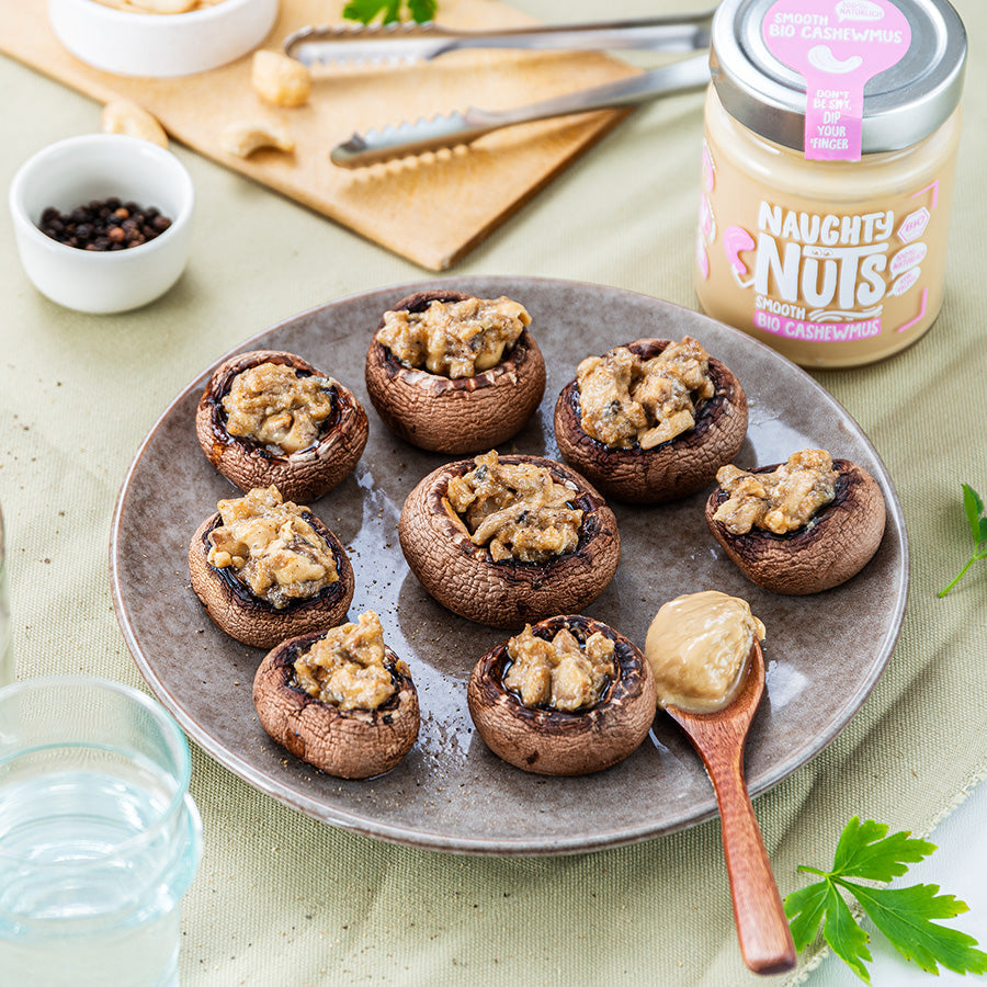Gegrillte Pilze mit veganer Füllung aus Naughty Nuts Cashewmus Smooth