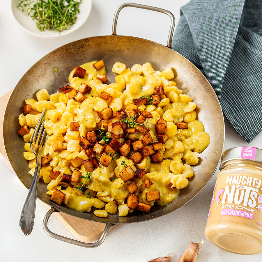 Vegane Käsespätzle mit Naughty Nuts BIO Cashewmus Smooth