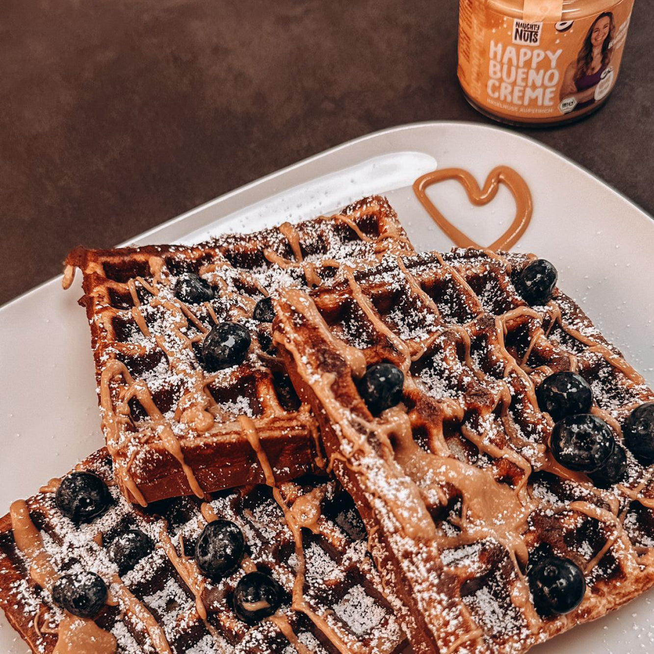 Mareike's Protein Waffeln mit Happy Bueno Creme